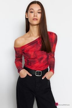 Red Neckline Lined Tulle Blouse - Boutique Des Femmes