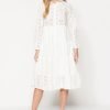 White Embroidering Comfy Dress - Boutique Des Femmes