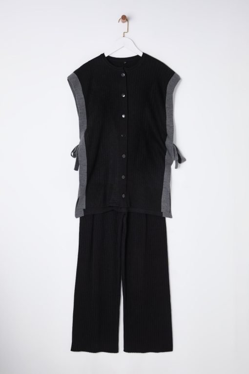 Black Vest Pants Knitwear Set